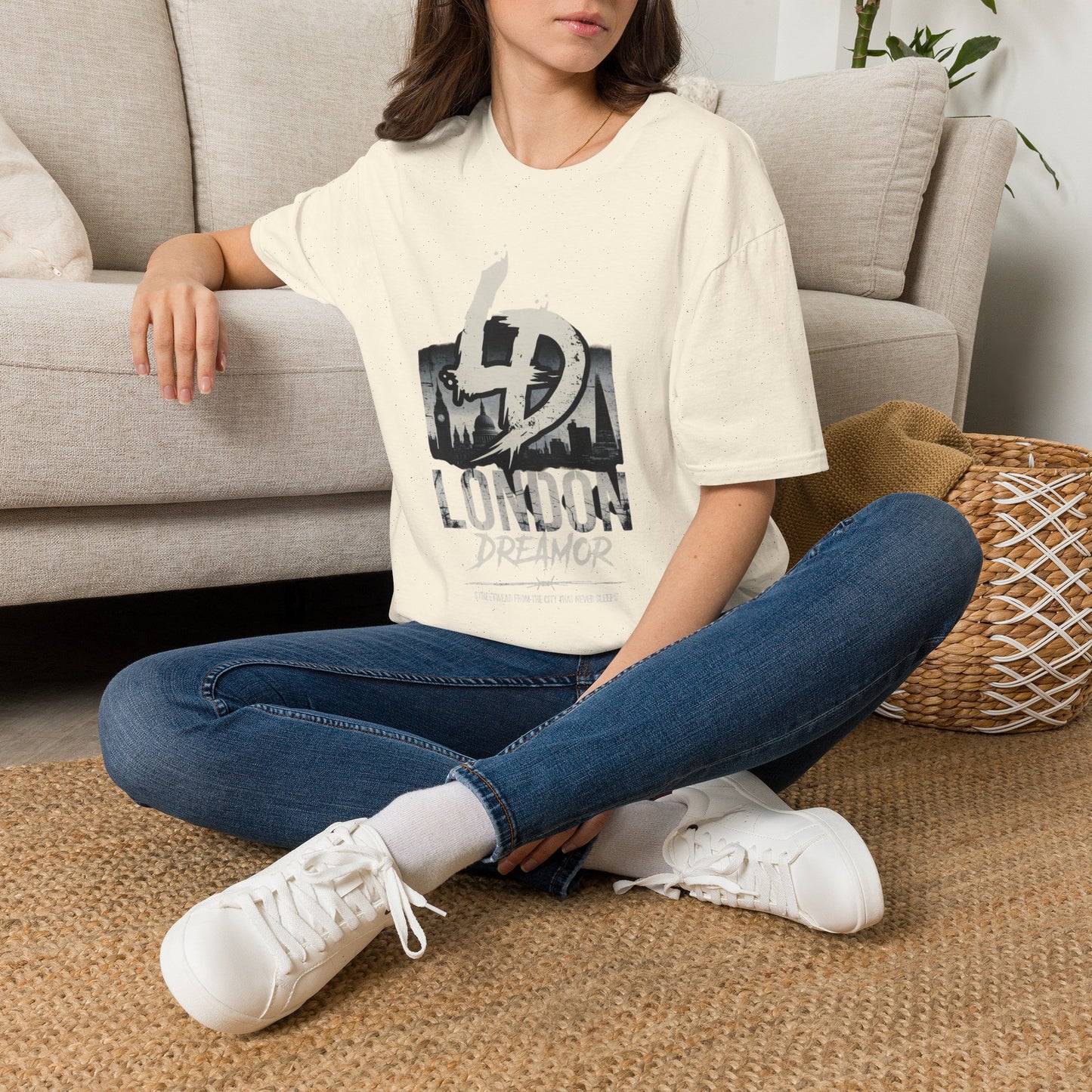 London Dreamer Graphic T-Shirt — 4D Skyline Logo